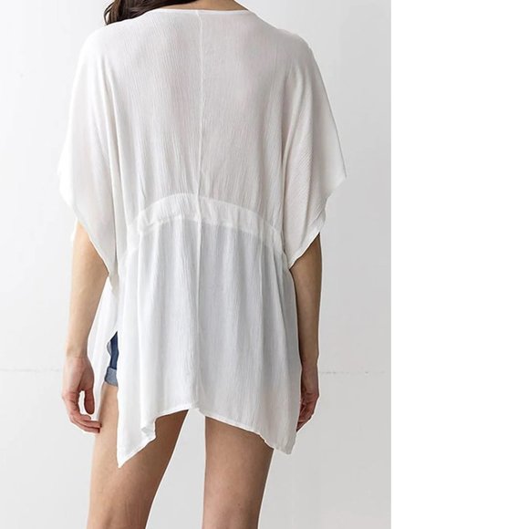 ❤️NWT *BOUTIQUE* EMBROIDERY DETAIL   PONCHO STYLE   SWIM COVER UP  OSFA - Picture 2 of 3